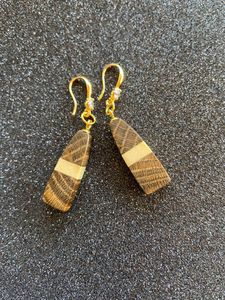 Boucles d'oreilles de créateur Marques SCI populaires Bijoux de mode faits à la main pour femmes Boucles d'oreilles en bois de rotin naturel personnalisées - Product Image 4