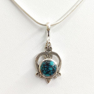 Colgante de Turquesa Natural (1.7 Gramos) Diseño Ligero para Uso Diario y Regalo Ocasional, Accesorios de Joyería - Product Image 1