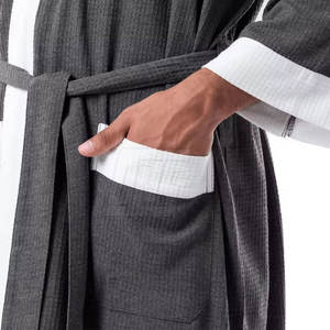 เสื้อคลุมอาบน้ำผู้ชาย ผ้าพลัฌ ผ้าฝ้ายเทอร์รี่ สวมใส่สบายหลังอาบน้ำ ใช้ได้ทั้งที่บ้านและโรงแรม เสื้อคลุมอาบน้ำผู้ชาย - Product Image 5