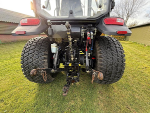 Tracteur agricole fiable 504 de 21 CV 4x4 avec moteur diesel économe en carburant et système hydraulique puissant - Product Image 6
