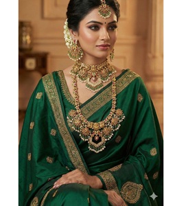 Impresionante conjunto combinado de collar y aretes chapados en oro de diseño exclusivo, tradicional, de primera calidad, para mujeres, bodas y fiestas. - Product Image 2