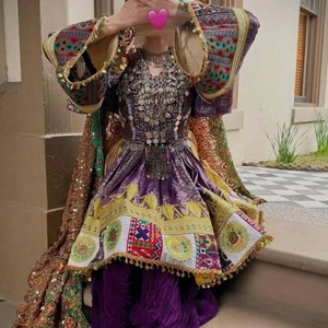 Vestido afgano púrpura real con bordado metálico atrevido detalles étnicos hechos a mano joyería Tribal en capas con trabajo de moneda intrincado - Product Image 1