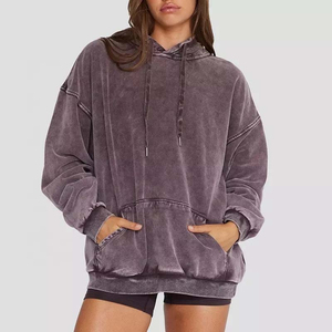 Sudadera con Capucha Extra Grande Personalizada con Lavado Ácido para Mujer, Sudadera Vintage de Manga Larga, Forro Polar Ecológico, Logotipo Frontal, Estilo Único con Aberturas para Invierno - Product Image 1