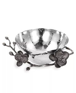 Tazón de dátiles de metal moderno con superficie lisa, perfecto para servir a los invitados durante festivales y celebraciones familiares - Product Image 1