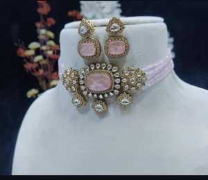 Juego de pendientes de Gargantilla Polki Kundan chapados en oro a la moda con estilo para celebraciones de aniversario de boda - Product Image 6