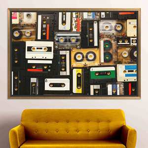 Impression sur toile de cassette audio vintage : Art rétro pour salle de musique, TOILE ENCADRÉE DORÉE - Product Image 1