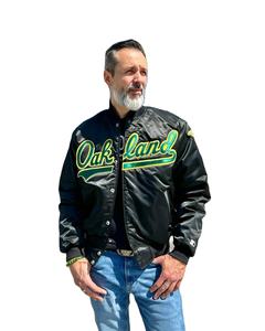 Chaqueta Bomber Clásica de Satén para Hombre con Cuello Alto y Ribete Acanalado, Acabado Brillante para Invierno, Estilo Urbano - Product Image 1