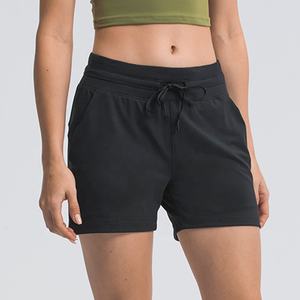 Femmes décontracté Sport Yoga course Shorts élastique cordon coupe ample bouton décoration en gros avec des fleurs à motifs - Product Image 4