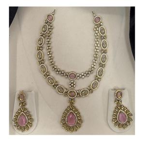 Ensemble de colliers ras-de-cou Kundan Radiance céleste double couche Luminosité royale pour femmes et filles pour mariages et cadeaux - Product Image 2