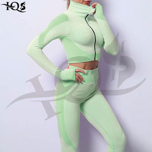 Ensemble de vêtements de yoga 3pc respectueux de l'environnement pour femmes Tissu respirant 220 grammes avec logo à motif imprimé sur le devant-Vente en gros - Product Image 5