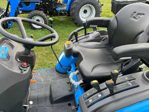 COMPRE TRACTOR LS MT225S HST CON CARGADOR - Product Image 5