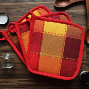 Natural Cotton <b>Pot</b> <b>Holders</b>, Eco-Safe Heat Protection Kitchen Hot Pads with Customized Logo - Product Image 3