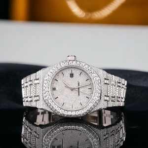 Reloj de diamantes Moissanite para hombre con logotipo personalizado, caja de juego de piedra completa, presencia de muñeca refinada distintiva, acero inoxidable antiguo - Product Image 5