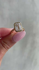 แหวนทองคำแท้18K แบบสั่งทำแหวนแฮนด์เมดสุดหรูสำหรับงานหมั้นและงานแต่งงาน - Product Image 4