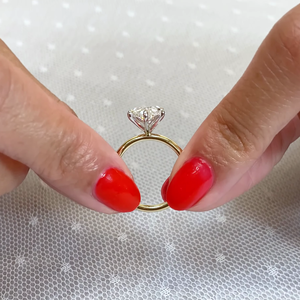 Bague de fiançailles solitaire bicolore en diamant de laboratoire poire de 4,00 ct, certifiée IGI, diamant éthique de luxe, nouvelle génération de gemmes de luxe - Product Image 3