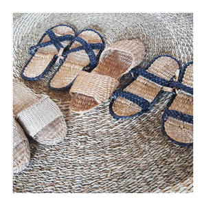 Pantoufles de plage de qualité supérieure en jacinthe d'eau naturelle-Tongs écologiques faites à la main du Vietnam pour les vacances - Product Image 5