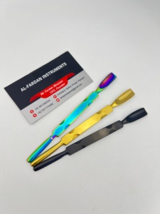 Herramienta de manicura y pedicura de doble punta 2 en 1, de alta calidad y más vendida, para limpiar las uñas de los dedos de las manos y los pies y empujar las cutículas. - Product Image 4