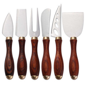 Juego de 6 cuchillos para queso con mango de madera, juego de cuchillos para queso de acero de Damasco para untar queso de uso diario - Product Image 1