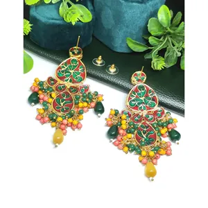 Boucles d'oreilles pendantes en or plaqué 22 carats avec perles Kundan, style Monalisa tendance - Product Image 2