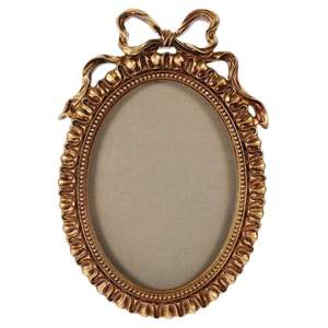 <b>Natural</b> finish wooden photo frame adding earthy aesthetic appeal suitable for <b>calm</b> minimalistic interior designs - Product Image 1