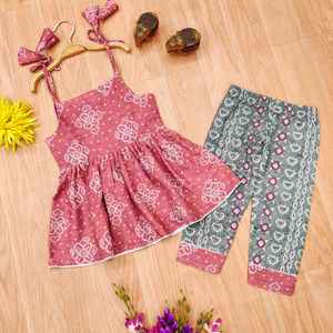 Conjunto de Top Corto sin Mangas con Tirantes Cruzados y Peplum para Niñas, Marca Shoryam |   Vestido Étnico Infantil de Algodón con Estampado Bandhani Estilo Jaipuri para Fiestas - Product Image 2