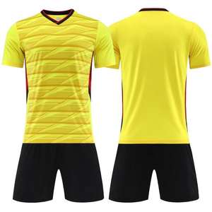 Bajo MOQ personalizado OEM servicio último estilo hombres uniformes de fútbol calidad personalizado fútbol desgaste Kit completo sublimación conjunto equipo de impresión - Product Image 5