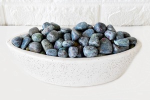 Piedras de Kyanita Rubí Pulimentadas al por Mayor, 15-30 mm, Cristales Metafísicos Curativos a Granel para Reiki, Meditación, Manualidades - Product Image 5