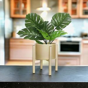 Jardinière élégante décorative en métal de style antique avec des détails magnifiquement incurvés offrant un accent artistique à la maison - Product Image 3