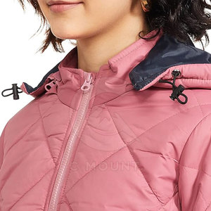 Chaquetas acolchadas informales ligeras para mujer, tejidas con relleno de algodón, fabricadas en Pakistán - Product Image 5