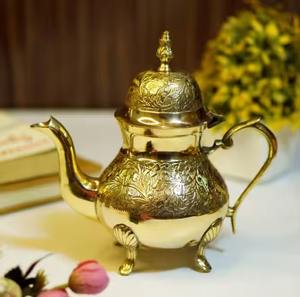 Tetera de latón con caño real y agarre Hervidor de oro tradicional para centro de mesa o decoración del hogar vintage - Product Image 2