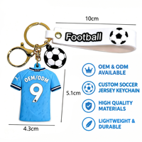 Porte-clés et bracelet miniatures personnalisés en PVC 3D étanche, écologiques, en acier inoxydable, imprimés UV, motif dessin animé de joueur de football