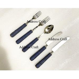 Ensemble de couverts à manche en résine unique Cuillères carrées de mariage Couverts d'hôtel Argenterie fantaisie Vaisselle de luxe Ensemble de vaisselle Cuillère Fourchette - Product Image 3