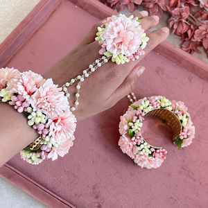 Ensembles de churiyan pour femmes pour les mariages, disponibles dans toutes les couleurs et tailles, design professionnel, fabriqués en plastique, bracelets de main, ensembles de gajra - Product Image 5