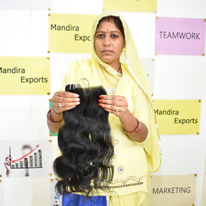 Cheveux humains vierges indiens bruts 100% non traités, longs, ondulés, avec des ondulations profondes lâches, closure 4*4, prix abordable, fournisseur de cheveux naturels - Product Image 4