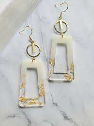 Boucles d'oreilles en résine de qualité supérieure, style africain, pour femmes, à prix avantageux, couleur rose, design tendance, boucles d'oreilles en résine - Product Image 3