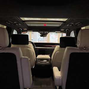 2025 Cadillac Escalade V-Series SUV de luxe - Product Image 3