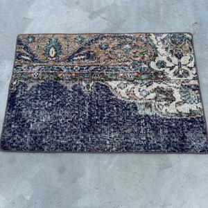 Alfombra Turca de 1.7x2.6 pies, Alfombra Vintage, Alfombra de Lana con Diseño Floral Azul - Product Image 3