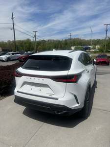 ข้อเสนอสุดคุ้มสำหรับ Lexus NX 450h+ F SPORT AWD ปี 2025 ไมล์น้อย - พร้อมส่ง - Product Image 2
