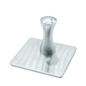 Gancho adhesivo plateado Placa cuadrada de alta resistencia Accesorio industrial Artículo para el hogar Montaje en <span class=keywords><strong>pared</strong></span> colgante Usos organizadores confiables - Product Image 2