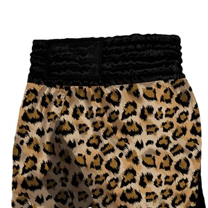 Short de sport de performance design panneau contrasté pour homme - Product Image 1