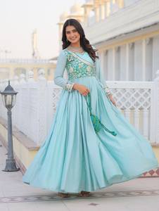 ชุดราตรีสีดำทำจากไหม georgette มี dupatta สีดำ pishwas anarkali gharara - Product Image 6