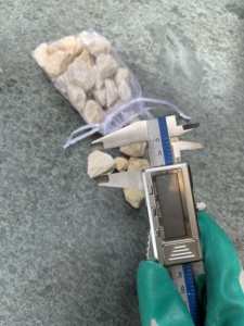 Galets de marbre jaune brut raffinés Chemins de jardin du Vietnam, façades de villa, salles de bain et décoration imperméable de cuisine - Product Image 2