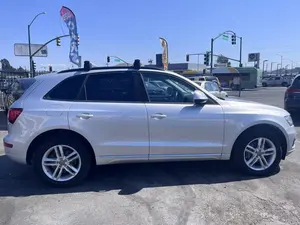 ใช้แล้ว2013 Audi Q5 2.0T พรีเมี่ยม - Product Image 4