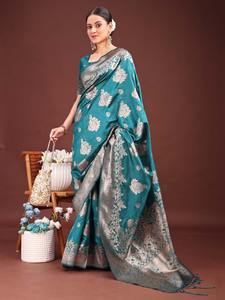 Banarasi Soie avec motif floral Saree élégant et durable pour collection ethnique - Product Image 3