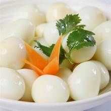 ETIQUETA LIMPIA Huevos de codorniz pelados enlatados Fuente de nutrientes y proteínas de alta calidad sin OGM - Product Image 2