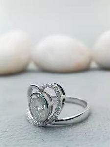 Anillo de diamantes de boda de compromiso de Oro de 4 quilates personalizado ovalado VVS Moissanite 100% satisfacción garantizada - Product Image 4