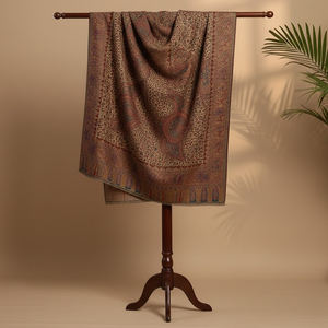 Auténtico Chal de Lana de Diseño Kullu de UNICORN ENTERPRISES, 80x40 Pulgadas, Suave y Cálido, con Patrones Clásicos Tejidos a Mano para el Invierno - Product Image 2