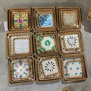 Plateau rond en rotin tressé à la main avec coquillages nacrés pour servir le thé, les collations et les boissons, artisanat vietnamien à l'exportation - Product Image 2