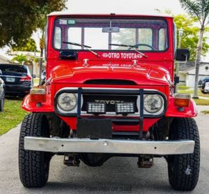 LANDCRUISER HJ45 de 1977 USADO EN BUEN ESTADO, Camioneta de Cabina Simple, Confort 4x4, TRACCIÓN EN LAS CUATRO RUEDAS, TRANSMISIÓN MANUAL DE 80L - Product Image 1