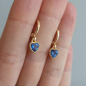 Pendientes de Botón con Dije de Corazón de Zafiro Azul, Plata de Ley 925, Chapado en Oro de 14K, Certificado IGI, Chapado en Rodio Clásico, Joyería de Regalo - Product Image 3